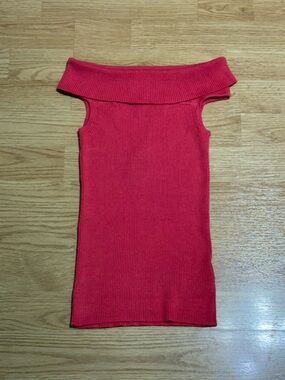 Express Ribbed Off-Shoulder Knit Top - Coral